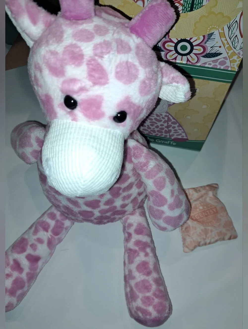 Genna The Giraffe Scentsy Buddy - New In The Box